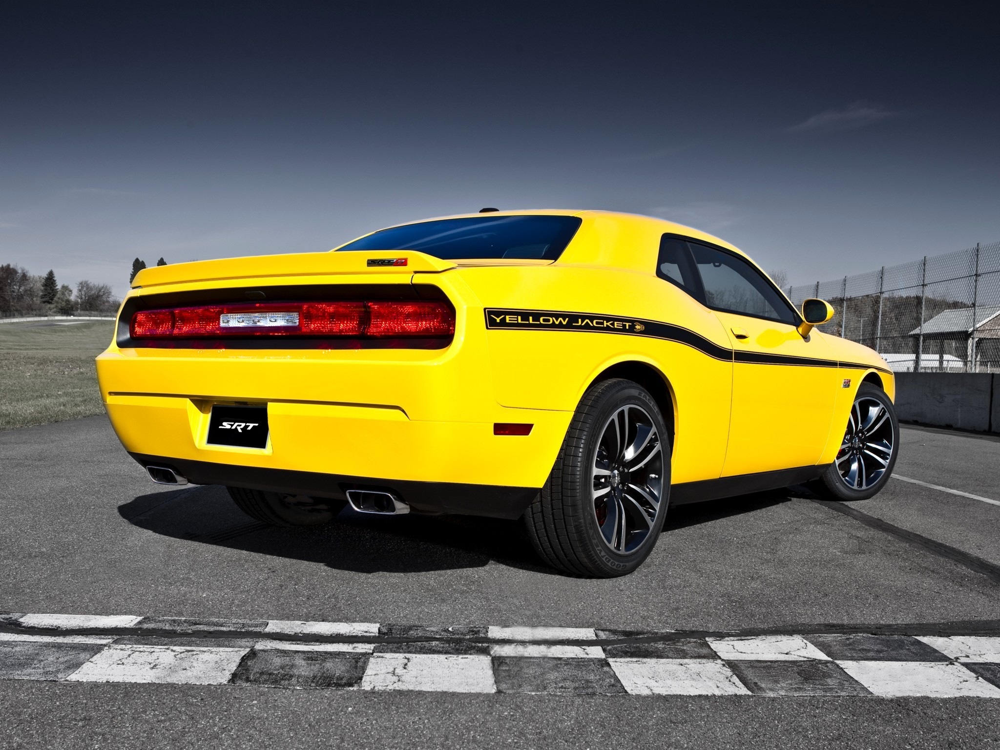 Dodge Challenger srt8 392 2012